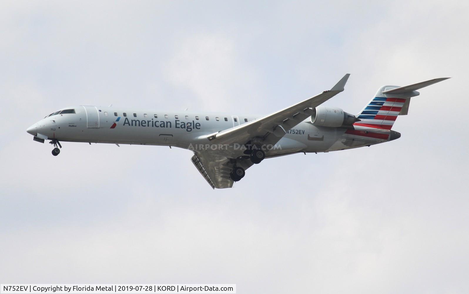 N752EV, Bombardier CRJ-701 (CL-600-2C10) Regional Jet C/N 10166, ORD spotting 2019