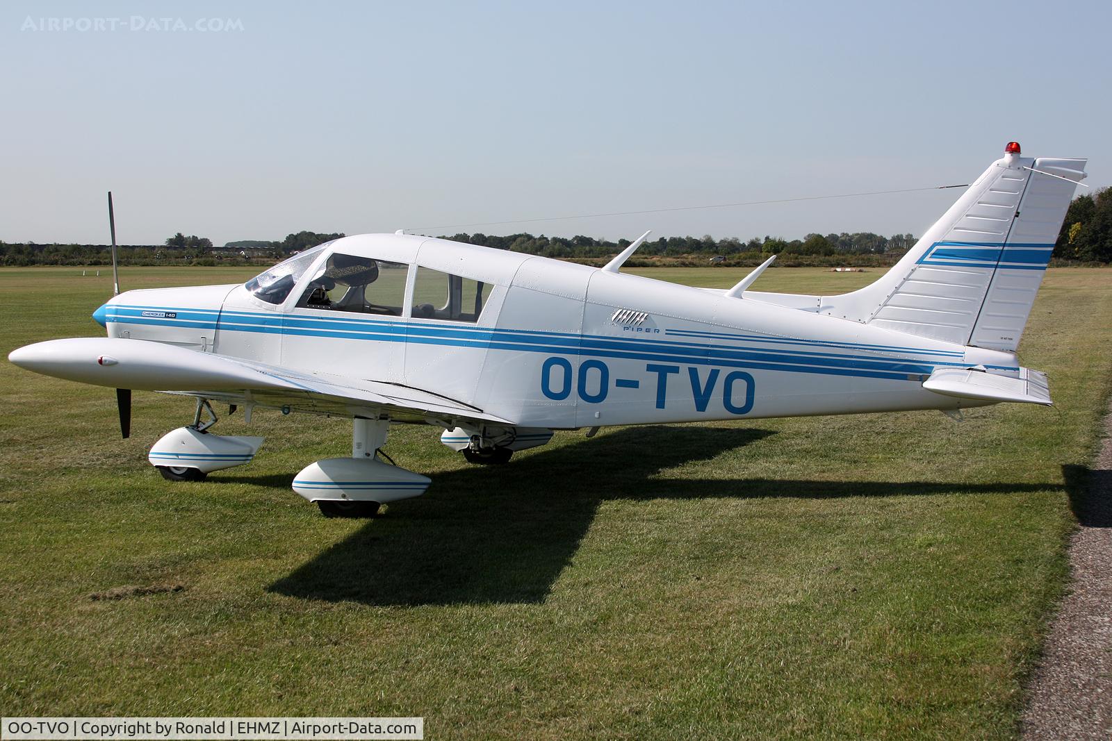 OO-TVO, 1972 Piper PA-28-140 Cherokee F C/N 28-7325008, at ehmz