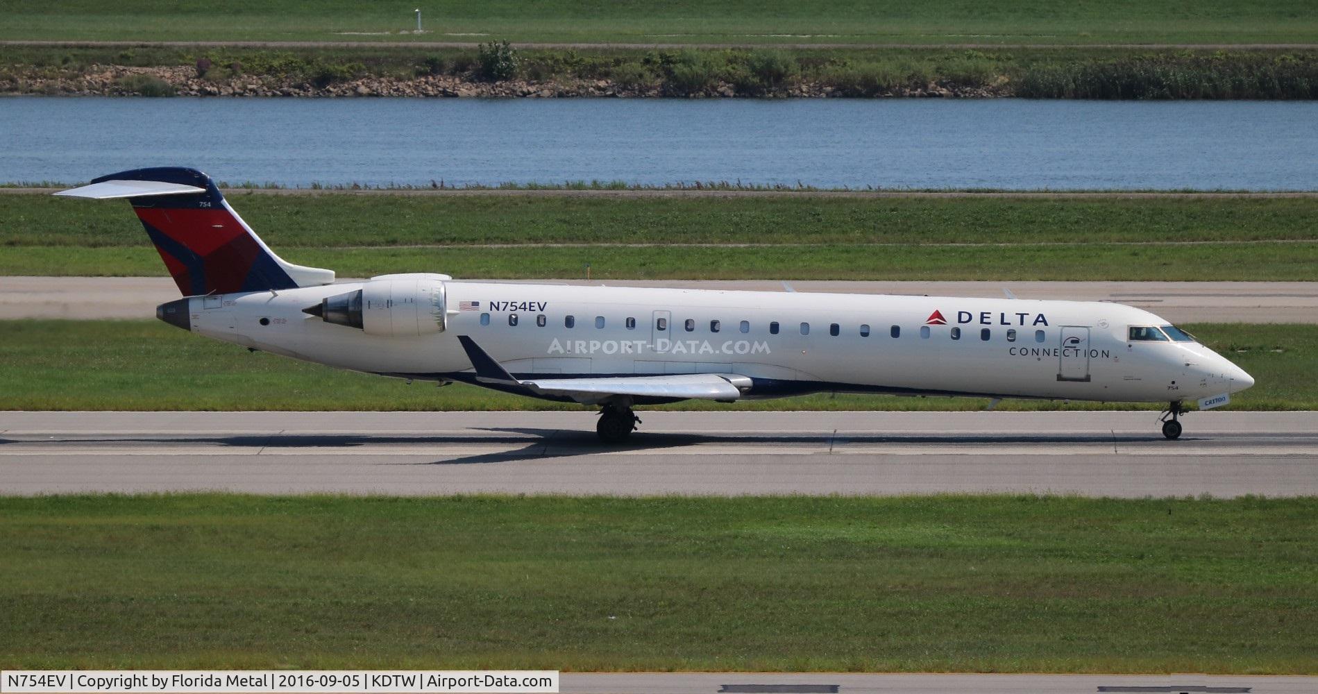 N754EV, 2004 Bombardier CRJ-701 (CL-600-2C10) Regional Jet C/N 10173, DTW spotting 2016