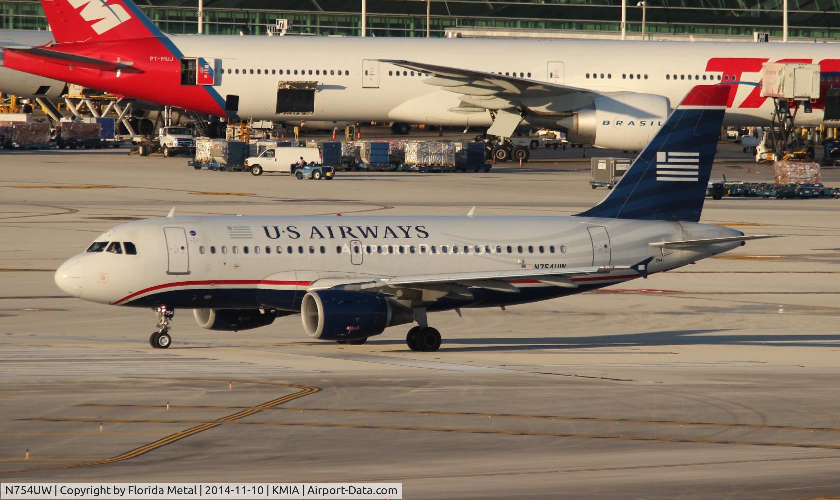 N754UW, 2000 Airbus A319-112 C/N 1328, MIA spotting 2014