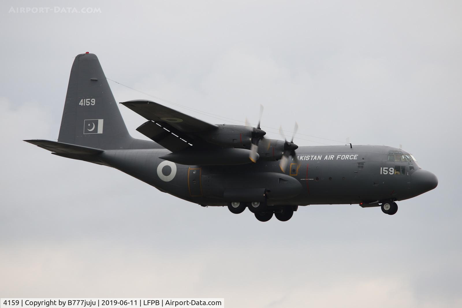 4159, Lockheed C-130E Hercules C/N 382-4159, at Paris Le Bourget