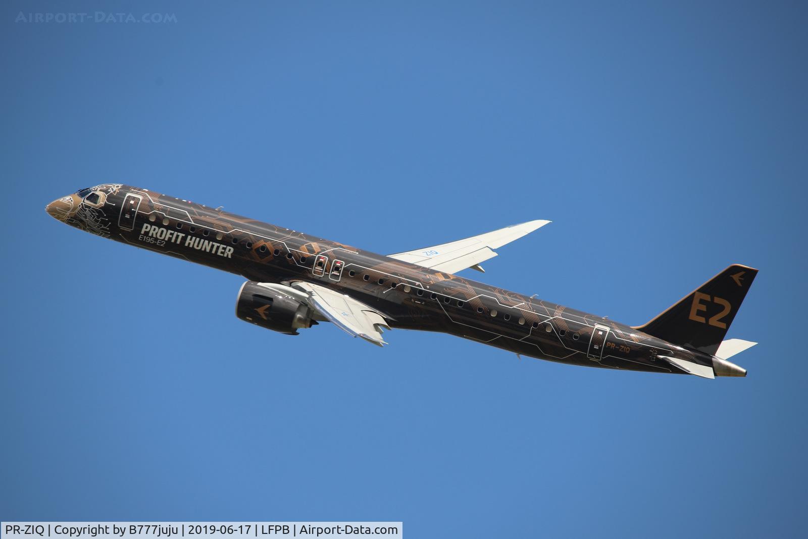 PR-ZIQ, 2017 Embraer ERJ 190-400 STD C/N 19020041, on display at SIAE 2019