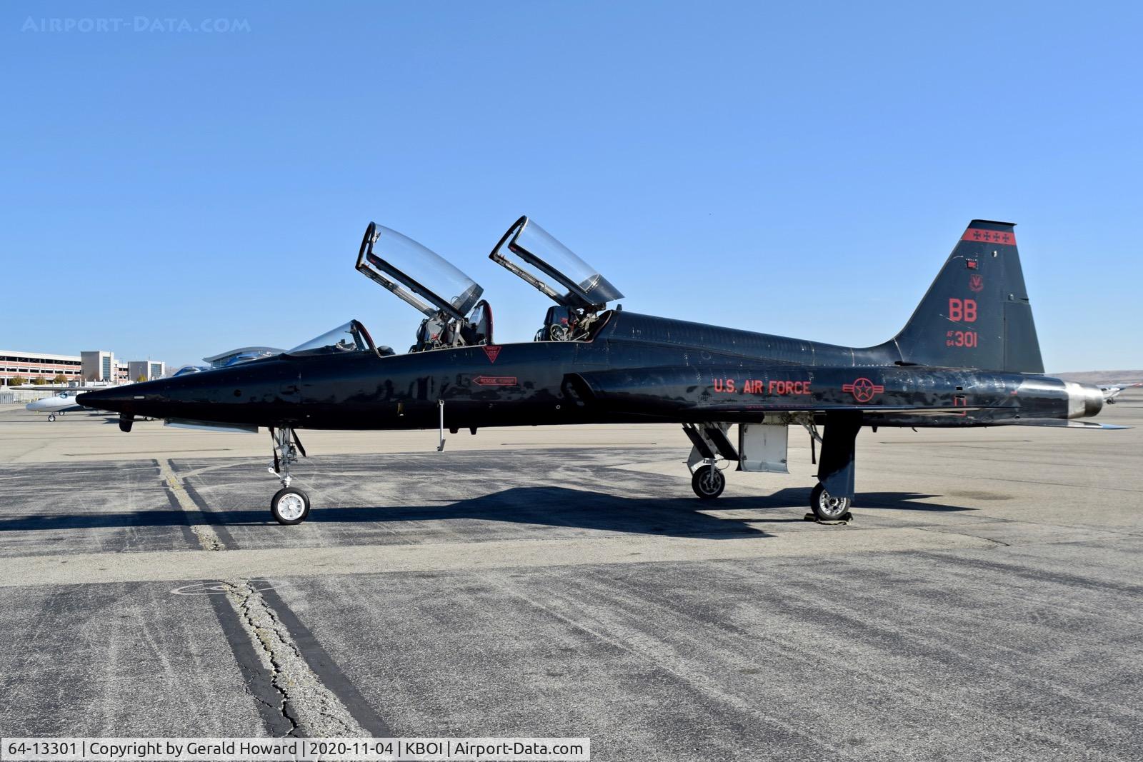 64-13301, 1964 Northrop T-38A Talon C/N N.5730, 9th RW, Beale AFB, CA.