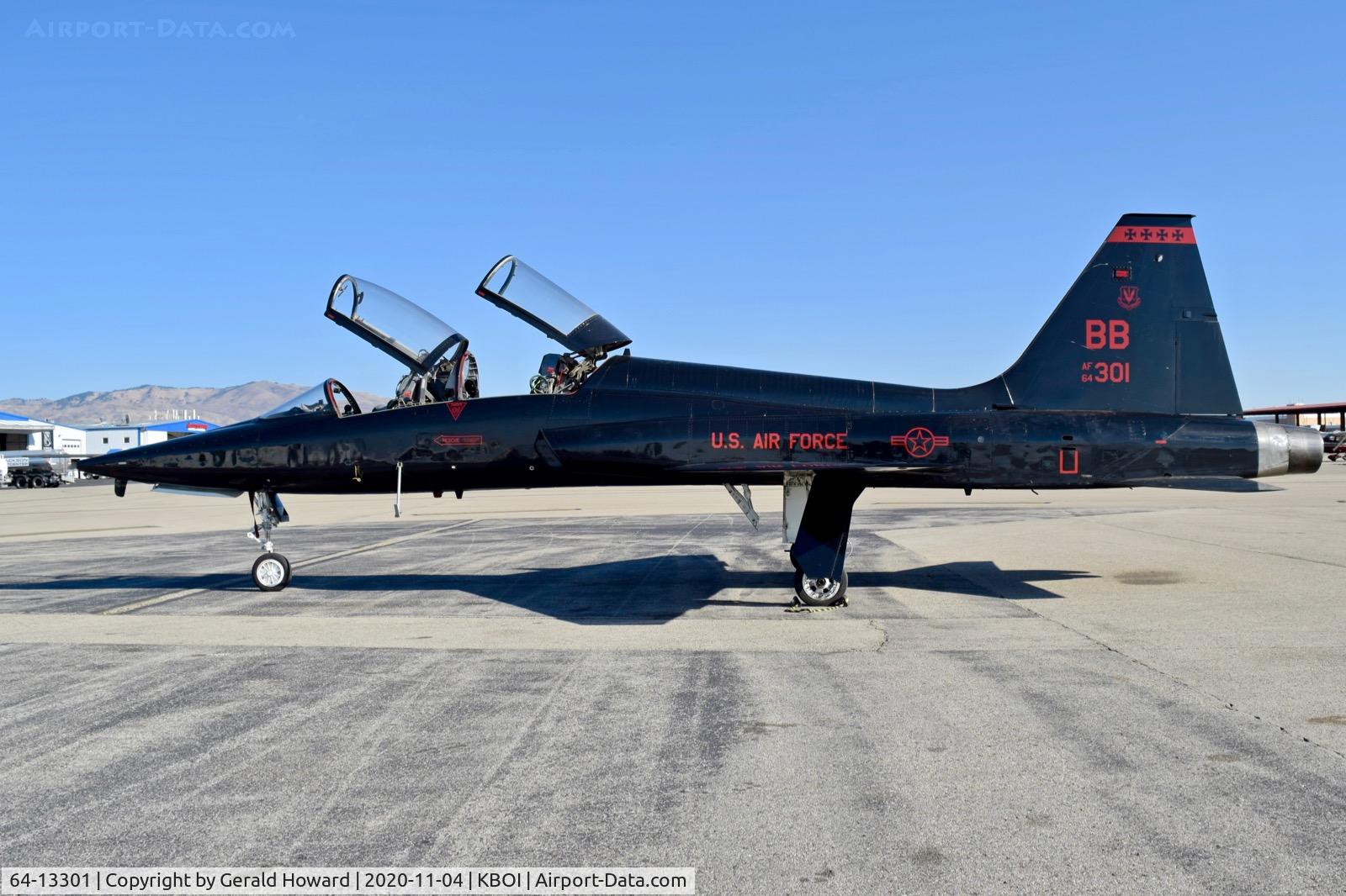 64-13301, 1964 Northrop T-38A Talon C/N N.5730, 9th RW, Beale AFB, CA.