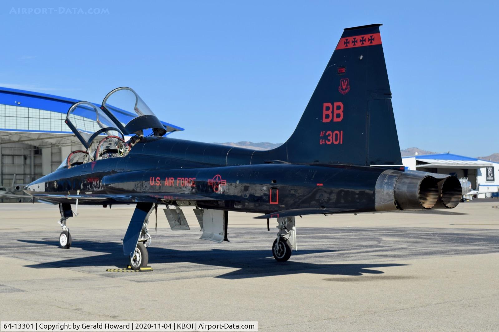 64-13301, 1964 Northrop T-38A Talon C/N N.5730, 9th RW, Beale AFB, CA.