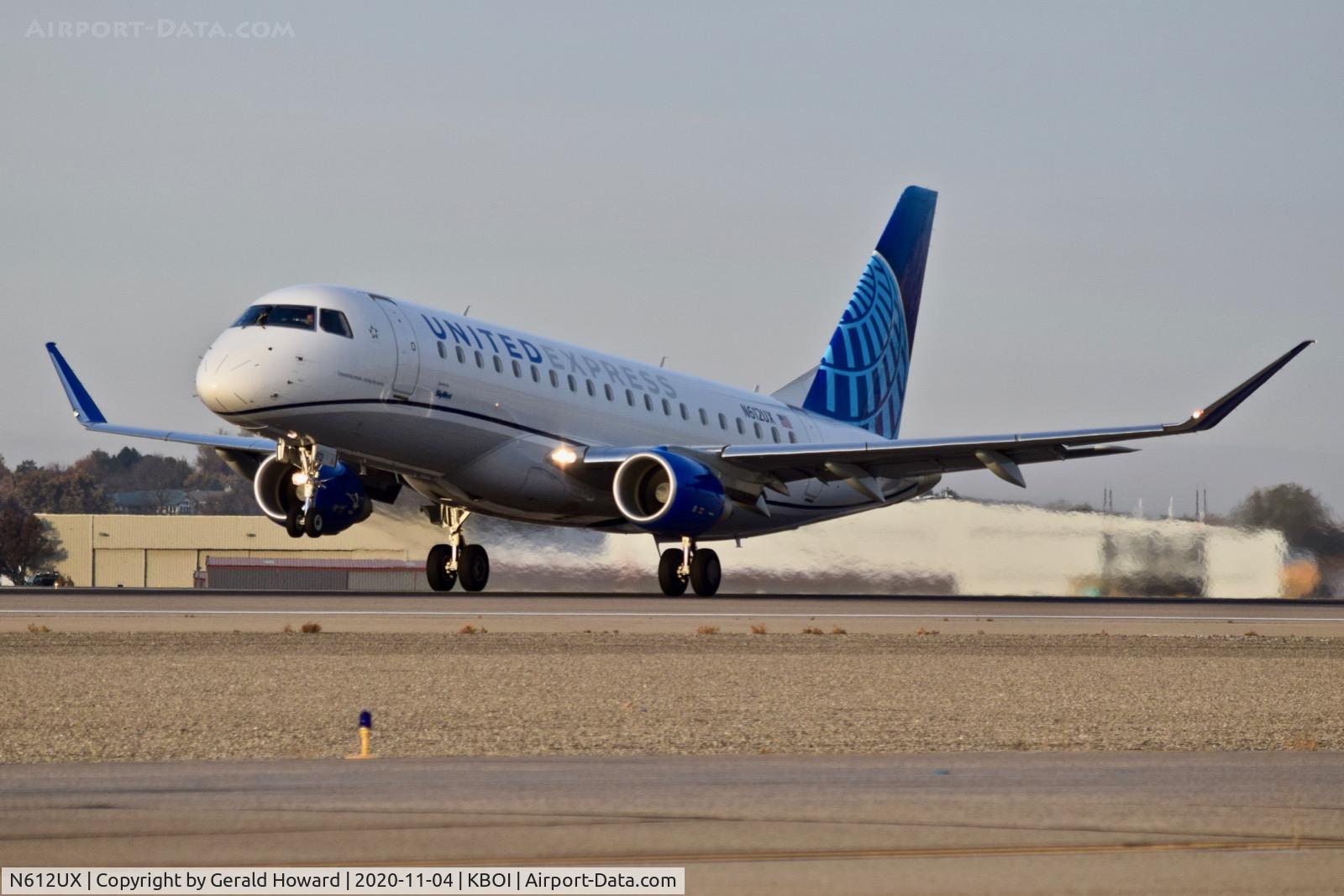 N612UX, 2019 Embraer 175LR (ERJ-170-200LR) C/N 17000813, Take off from 10L.