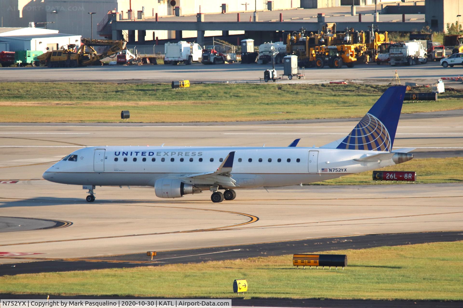 N752YX, 2017 Embraer 175LR (ERJ-170-200LR) C/N 17000689, ERJ-170-200LR