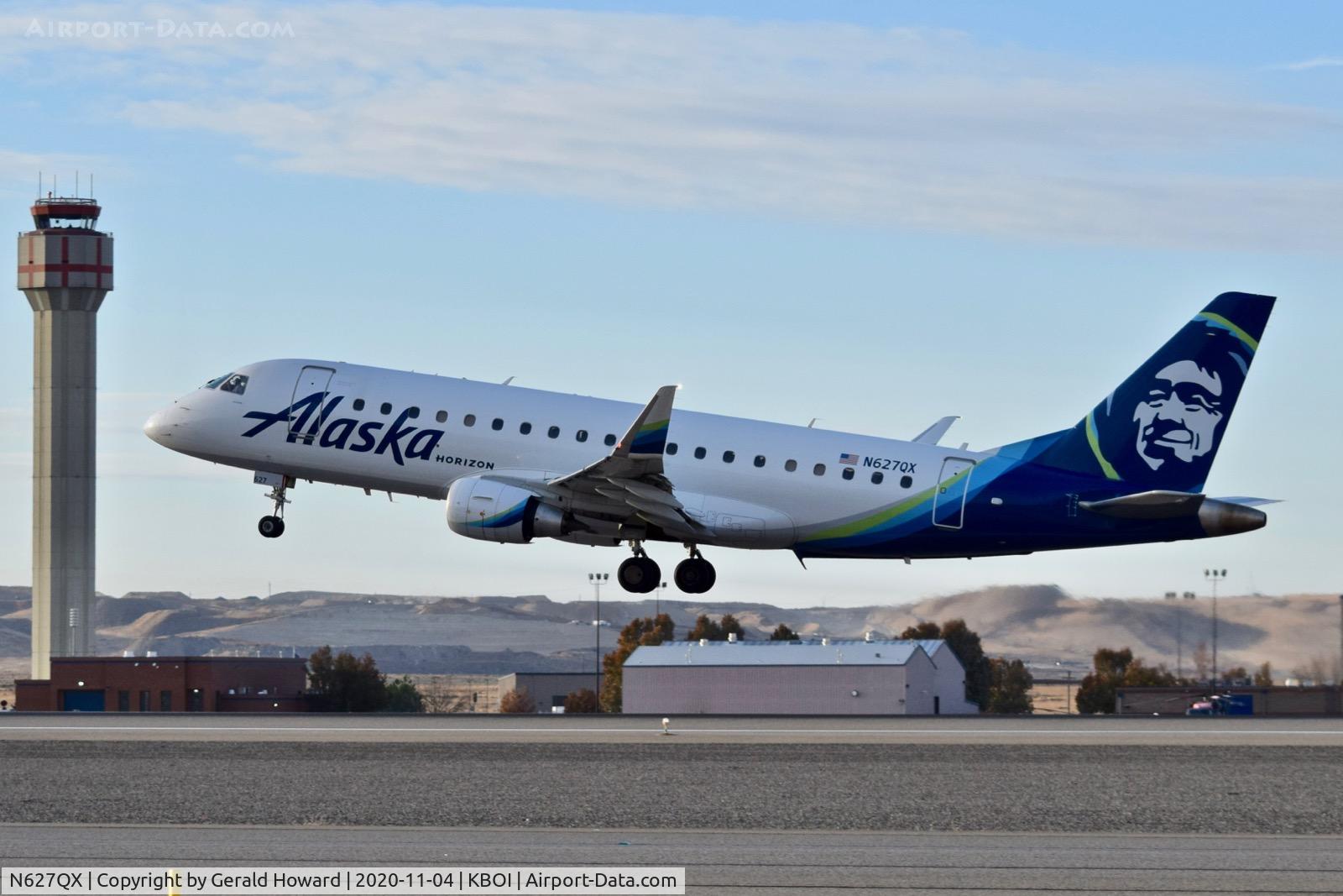 N627QX, 2017 Embraer 175LR (ERJ-170-200LR) C/N 17000679, Take off from 10L.