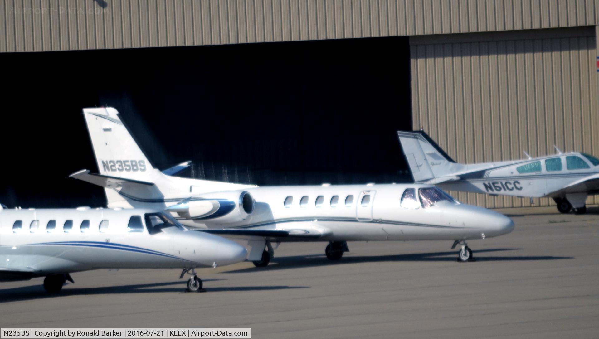 N235BS, 1999 Cessna 550 C/N 550-0899, Parked Lexington