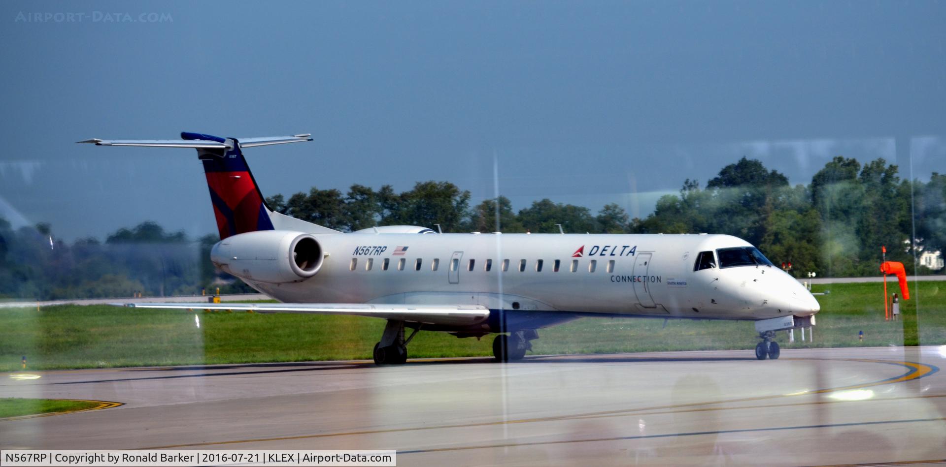 N567RP, 2003 Embraer EMB-145LR C/N 145698, Taxi Lexington