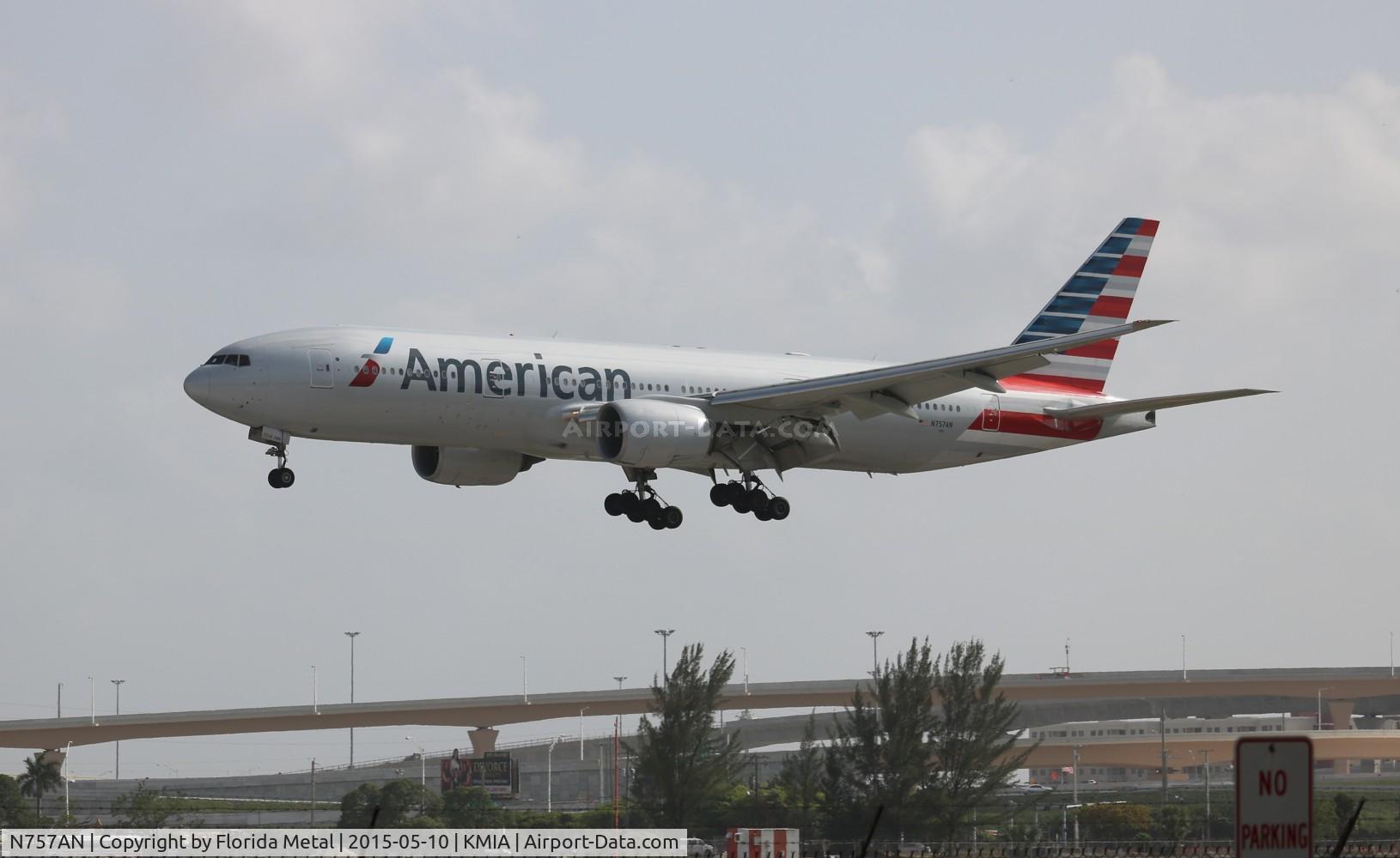 N757AN, 2001 Boeing 777-223 C/N 32636, MIA spotting 2015