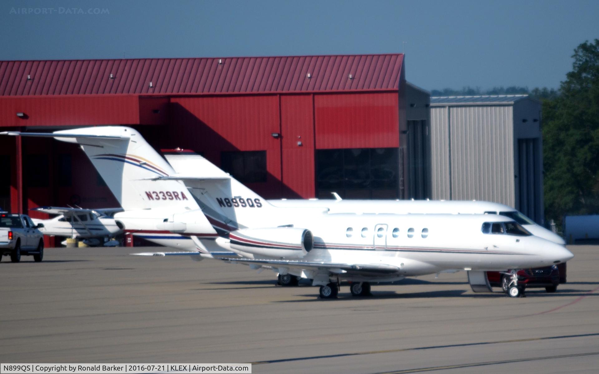 N899QS, 2007 Hawker Beechcraft 900XP C/N HA-0019, Parked Lexington