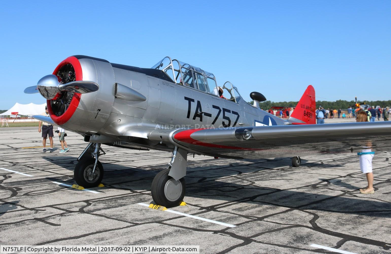N757LF, 1944 North American AT-6D Texan C/N 84991, TOM YIP 2017