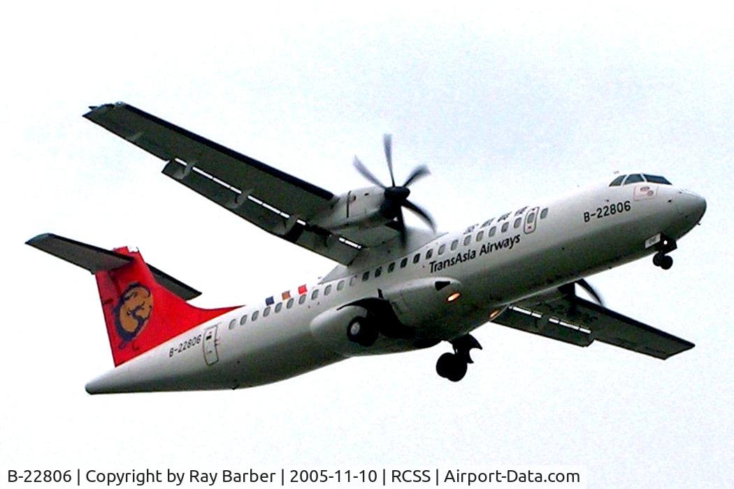 B-22806, 1998 ATR 72-500 C/N 560, B-22806   Aerospatiale ATR-72-212A [560] (TransAsia Airways) Taipei-Songshan~B 10/11/2005