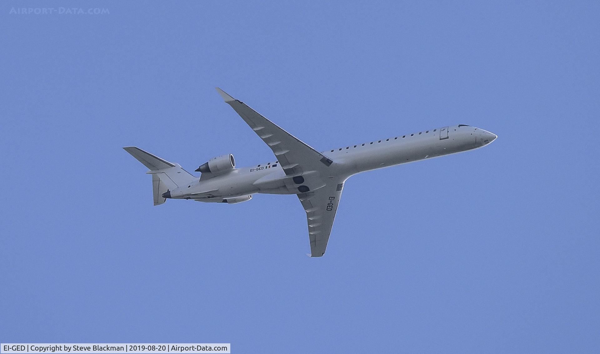 EI-GED, 2009 Bombardier CRJ-900 (CL-600-2D24) C/N 15240, Flying over Napton, Warwickshire, UK