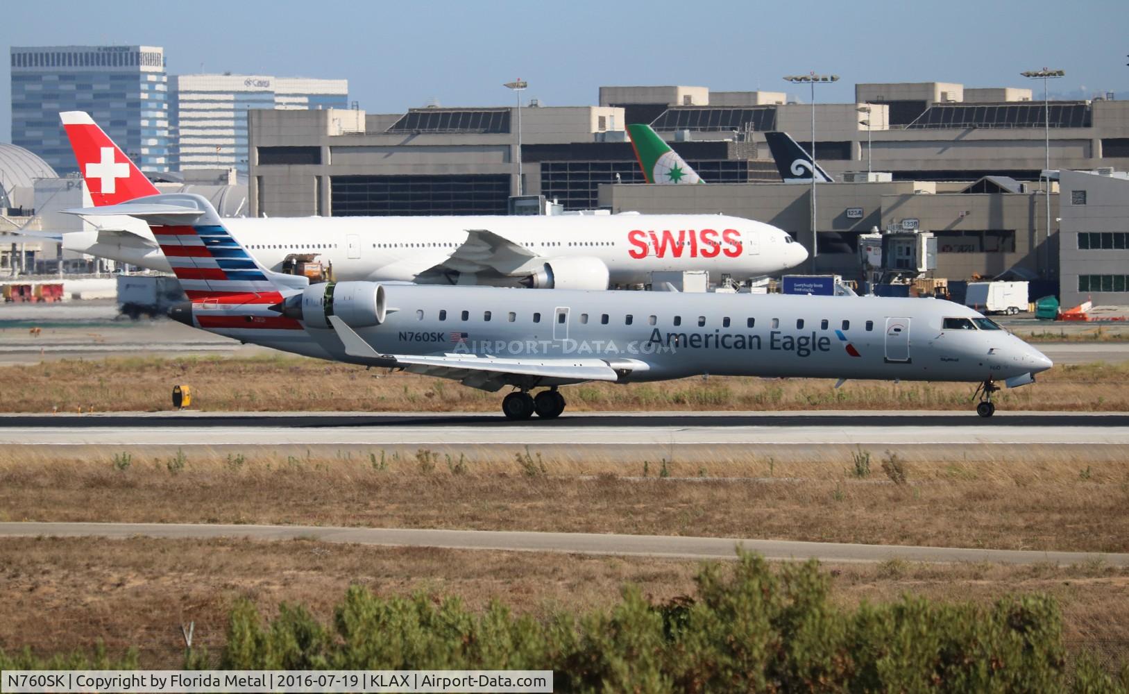 N760SK, 2005 Bombardier CRJ-701ER (CL-600-2C10) Regional Jet C/N 10223, LAX spotting 2016