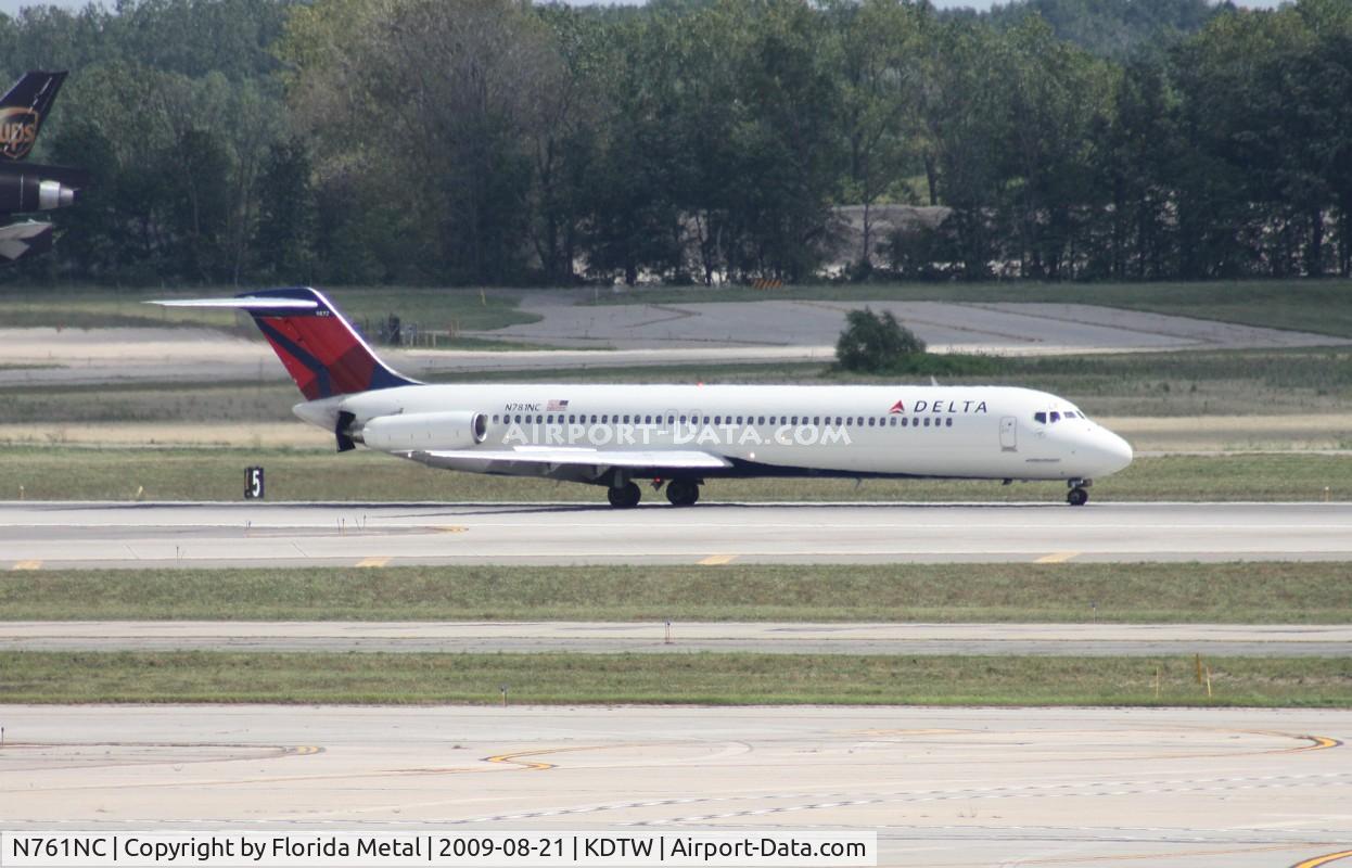 N761NC, 1976 McDonnell Douglas DC-9-51 C/N 47709, DTW spotting 2009