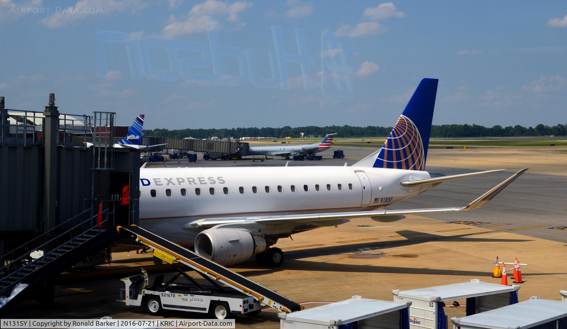 N131SY, 2015 Embraer 175LR (ERJ-170-200LR) C/N 17000450, At the Gate Richmond