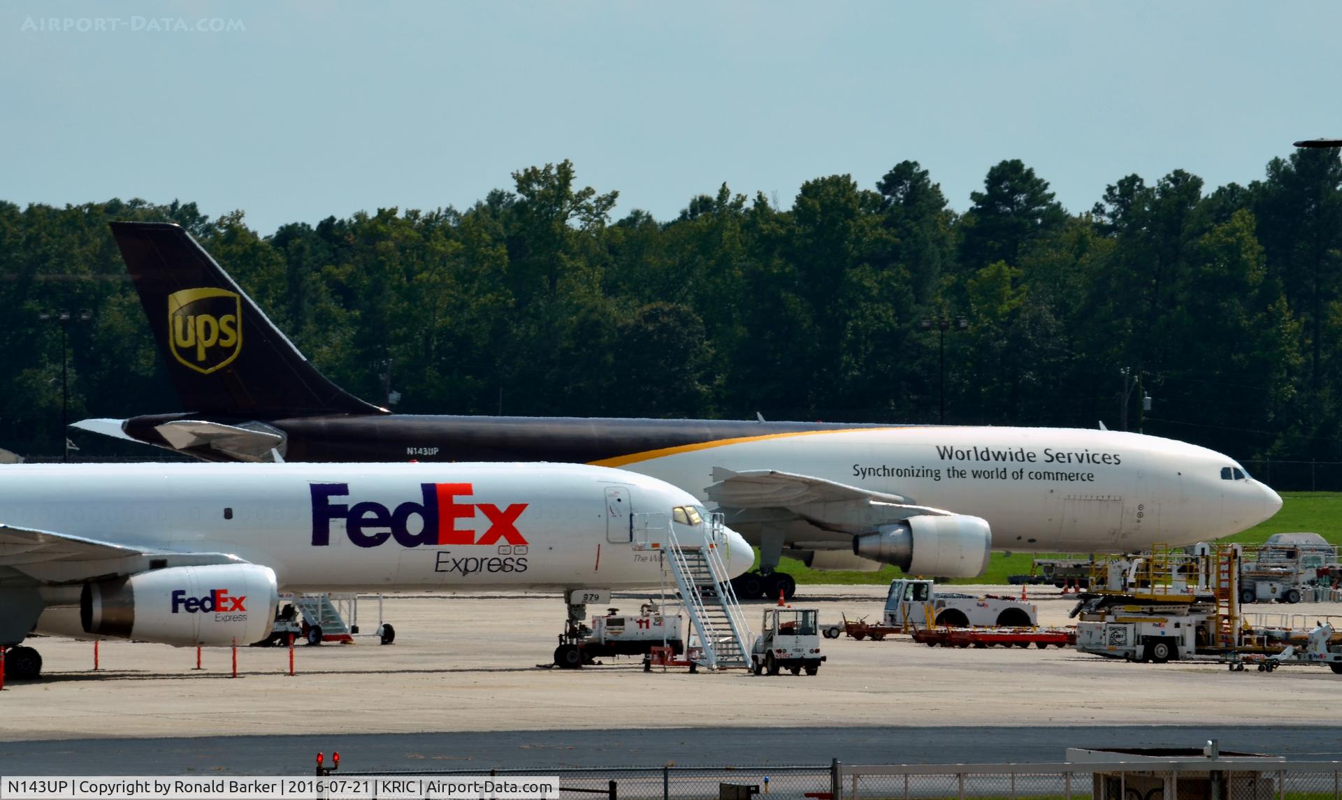 N143UP, 2002 Airbus A300F4-622R C/N 0826, Parked Richmond