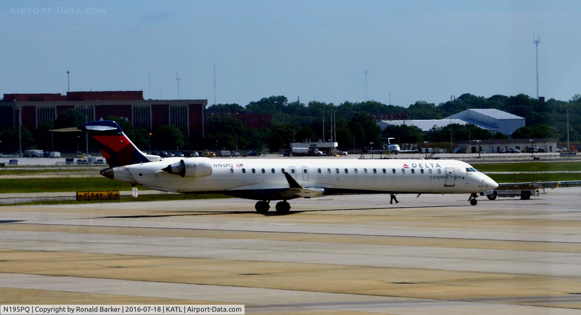 N195PQ, 2008 Bombardier CRJ-900ER (CL-600-2D24) C/N 15195, Taxi Atlanta