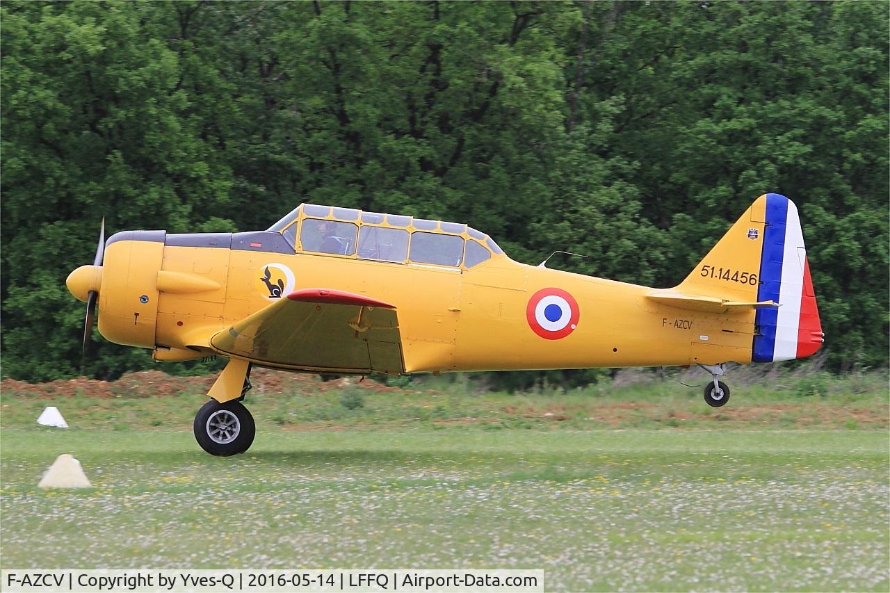 F-AZCV, 1951 North American T-6G Texan C/N 182-143, North American T-6G Texan, Take off rwy 28, La Ferté-Alais airfield (LFFQ) Air show 2016