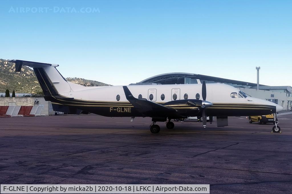 F-GLNE, 1996 Beech 1900D C/N UE-197, Parked