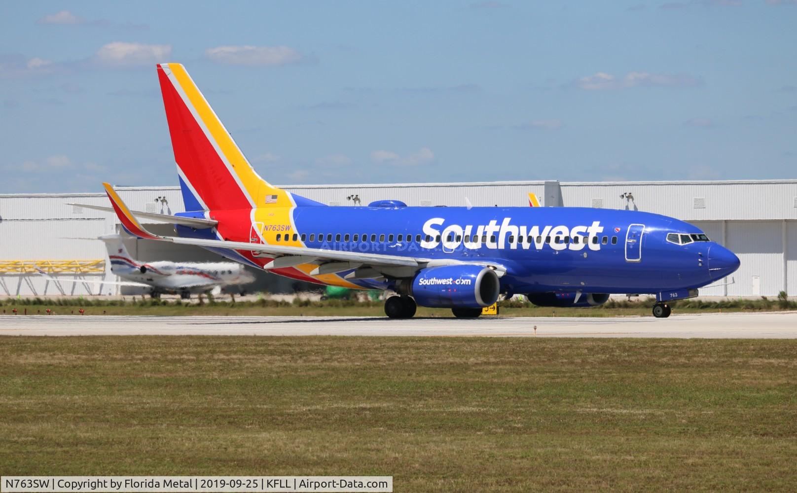 N763SW, 2000 Boeing 737-7H4 C/N 27877, FLL spotting 2019