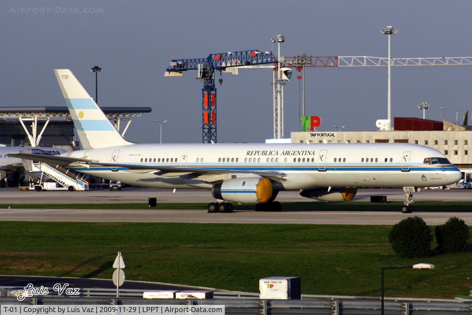 T-01, 1992 Boeing 757-23A C/N 25487/470, Presidential airplane