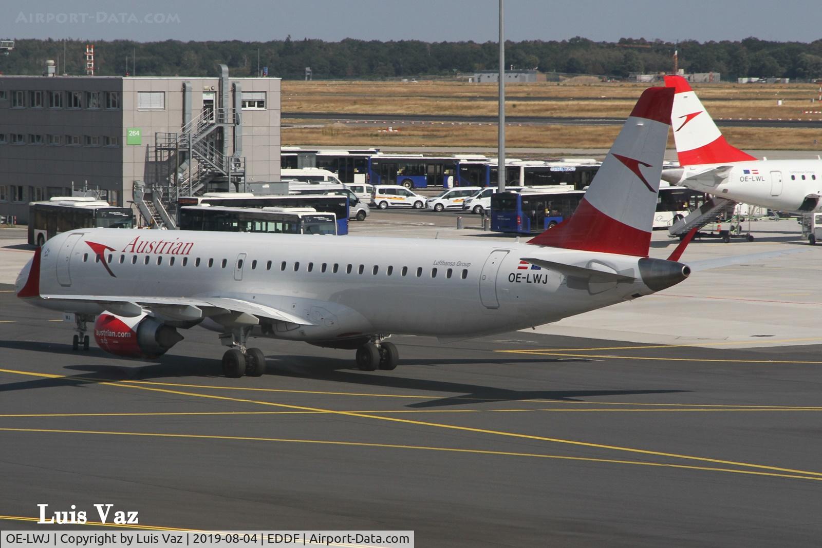 OE-LWJ, 2012 Embraer 195LR (ERJ-190-200LR) C/N 19000507, Austrian