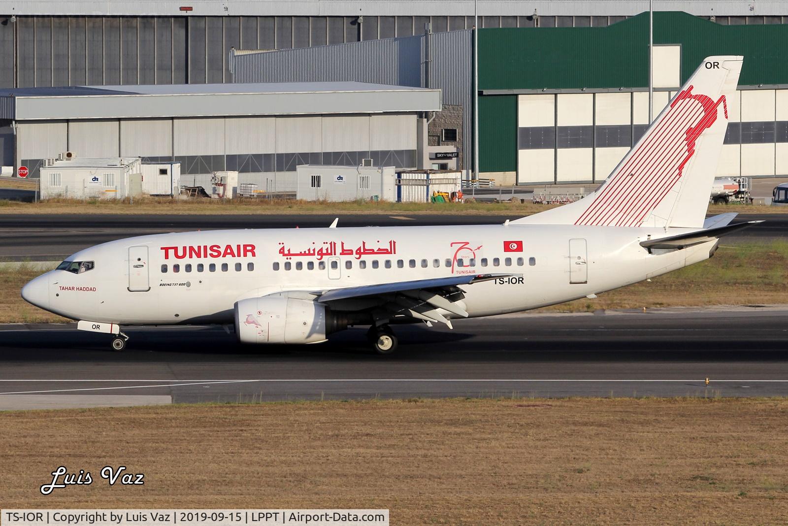 TS-IOR, 2001 Boeing 737-6H3 C/N 29502, 70 years