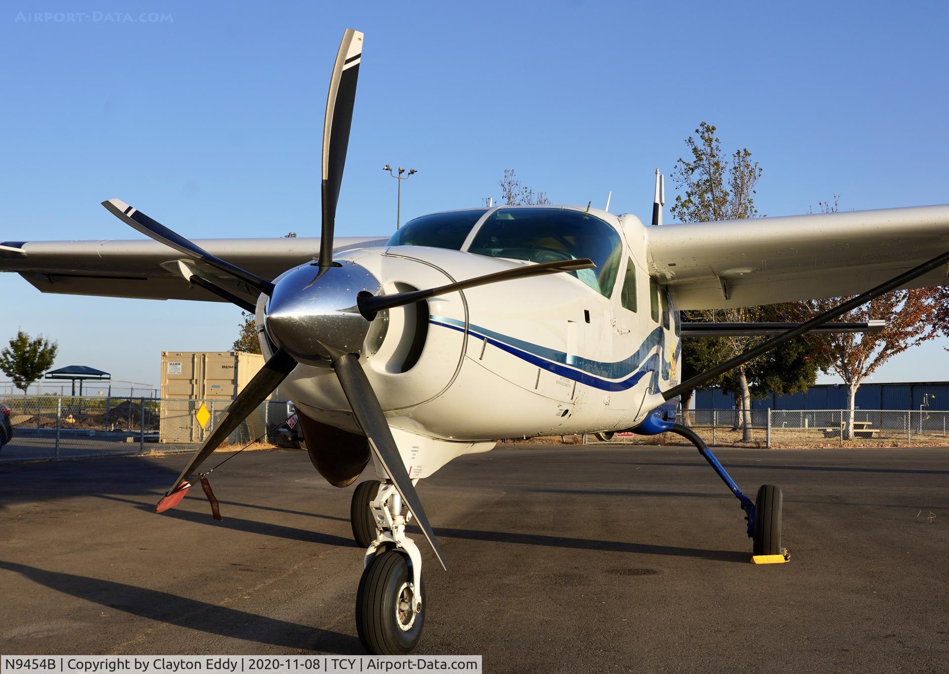 N9454B, 1988 Cessna 208B Grand Caravan C/N 208B0072, Tracy Airport California 2020.