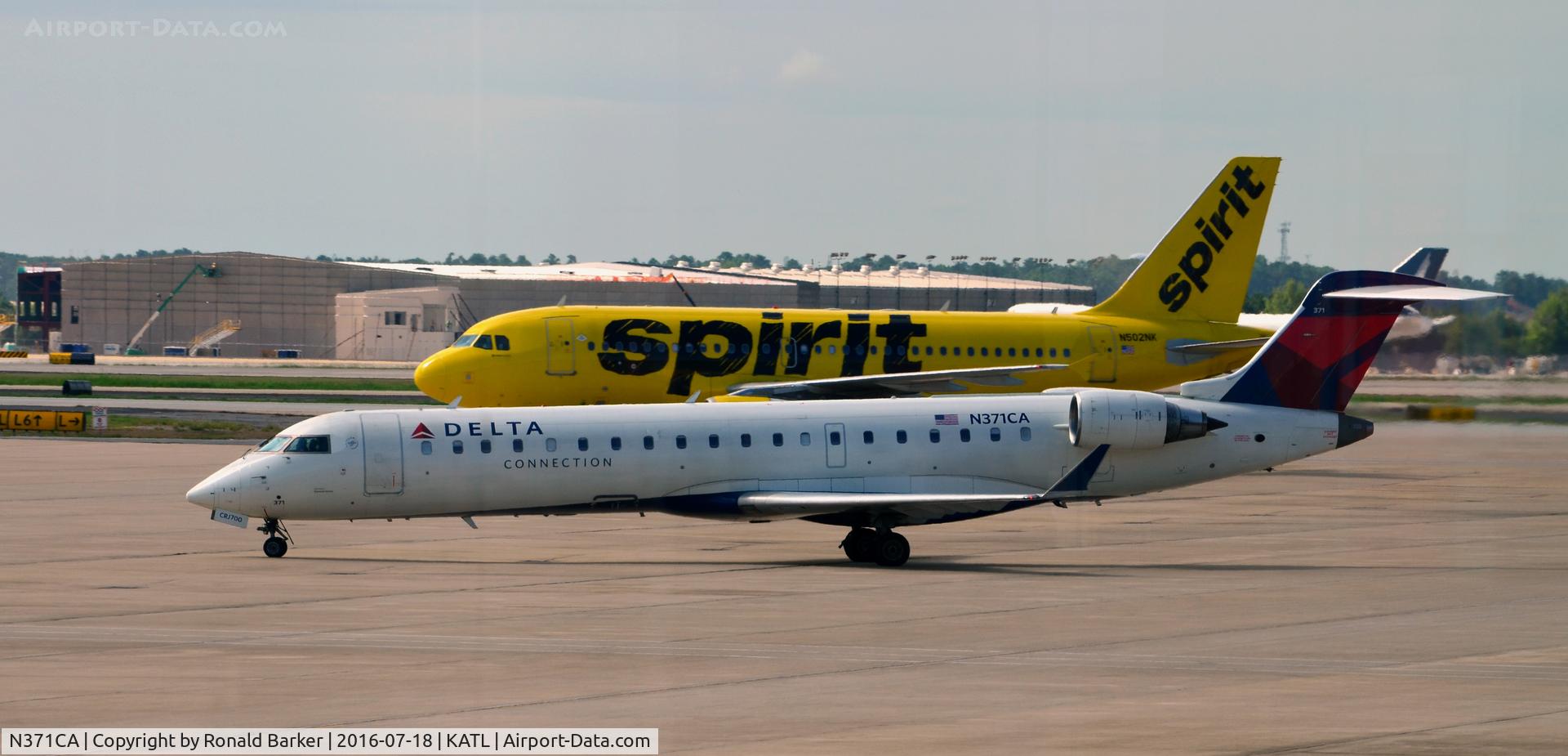 N371CA, 2003 Bombardier CRJ-701ER (CL-600-2C10) Regional Jet C/N 10082, Taxi Atlanta