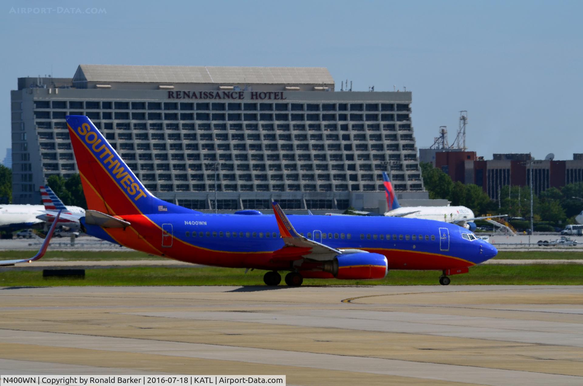 N400WN, 2001 Boeing 737-7H4 C/N 27891, Taxi Atlanta