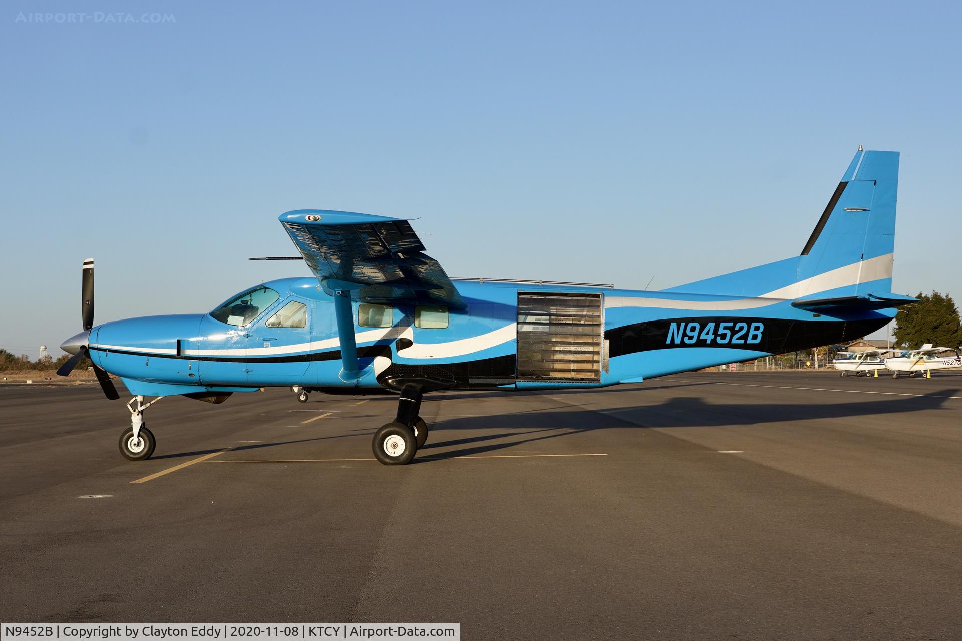 N9452B, 1988 Cessna 208B Grand Caravan C/N 208B0123, Tracy Airport California 2020.