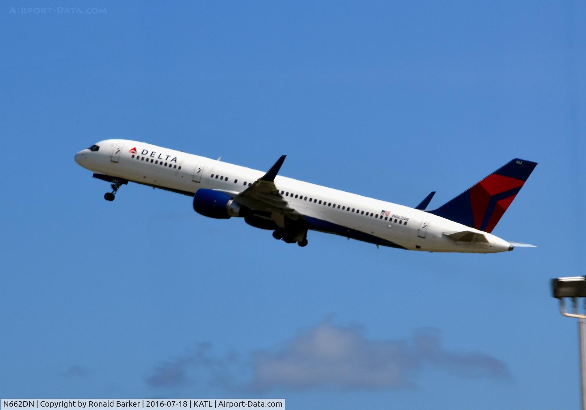 N662DN, 1991 Boeing 757-232 C/N 24991, Takeoff Atlanta