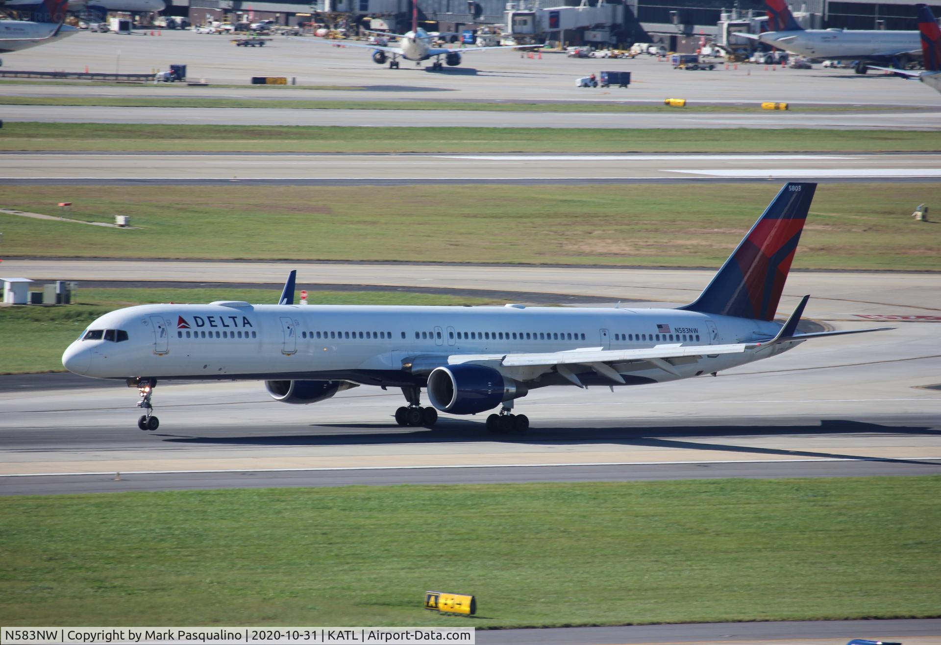 N583NW, 2002 Boeing 757-351 C/N 32983, Boeing 757-351