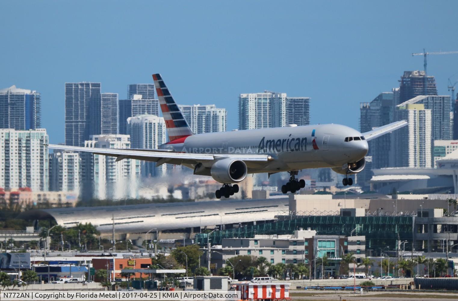 N772AN, 1999 Boeing 777-223 C/N 29580, MIA spotting 2017