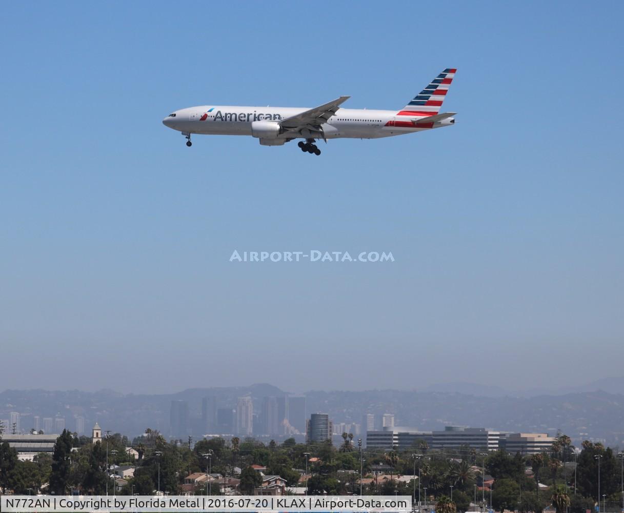 N772AN, 1999 Boeing 777-223 C/N 29580, LAX spotting 2016