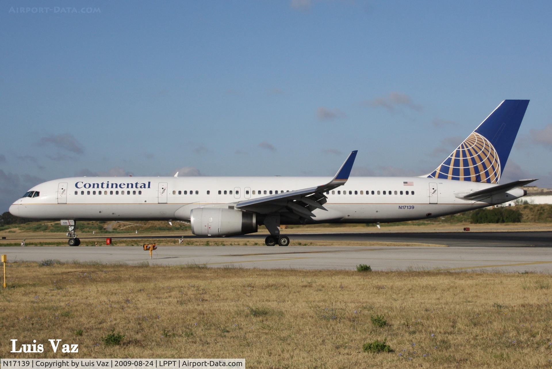 N17139, 2000 Boeing 757-224 C/N 30352, Continental