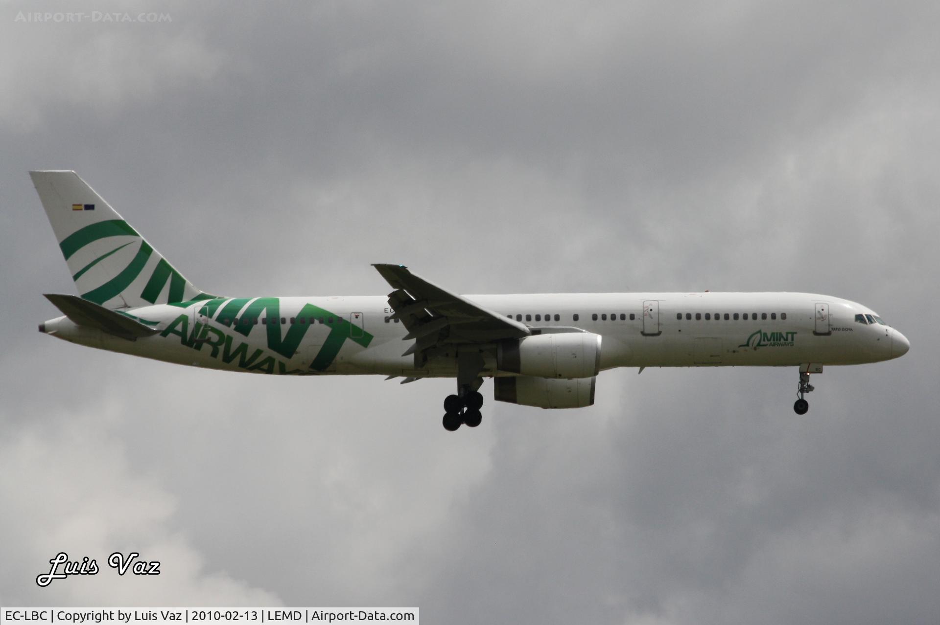 EC-LBC, 1996 Boeing 757-28A C/N 26276, Mint Airways