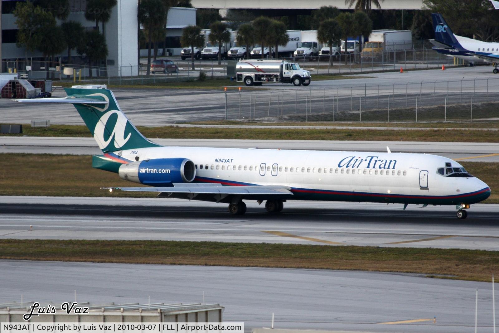 N943AT, 1999 Boeing 717-200 C/N 55006, airTran