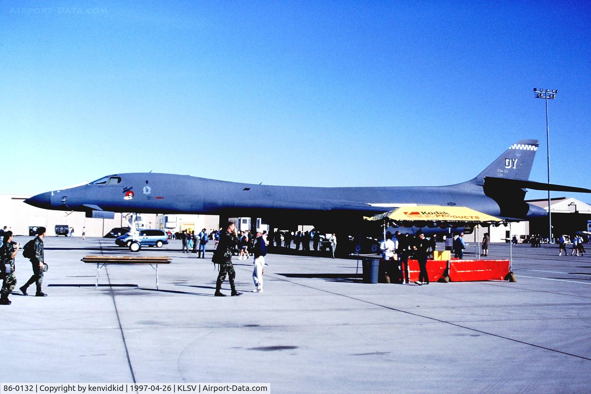 86-0132, 1986 Rockwell B-1B Lancer C/N 92, At the 1997 Golden Air Tattoo, Nellis.