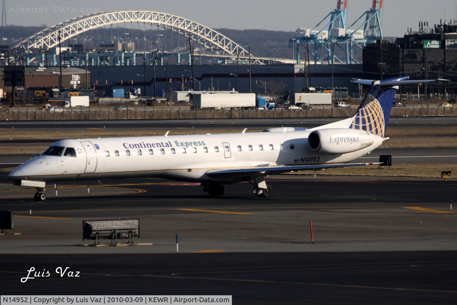 N14952, 1998 Embraer ERJ-145LR (EMB-145LR) C/N 145067, Continental Express