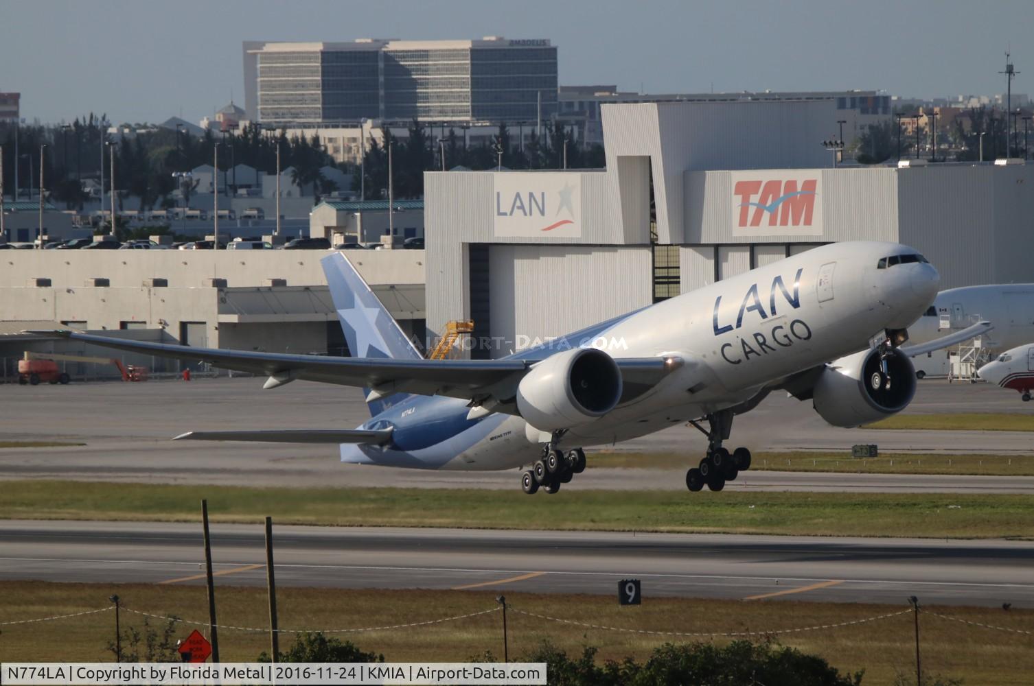 N774LA, 2009 Boeing 777-F6N C/N 37710, MIA spotting 2016