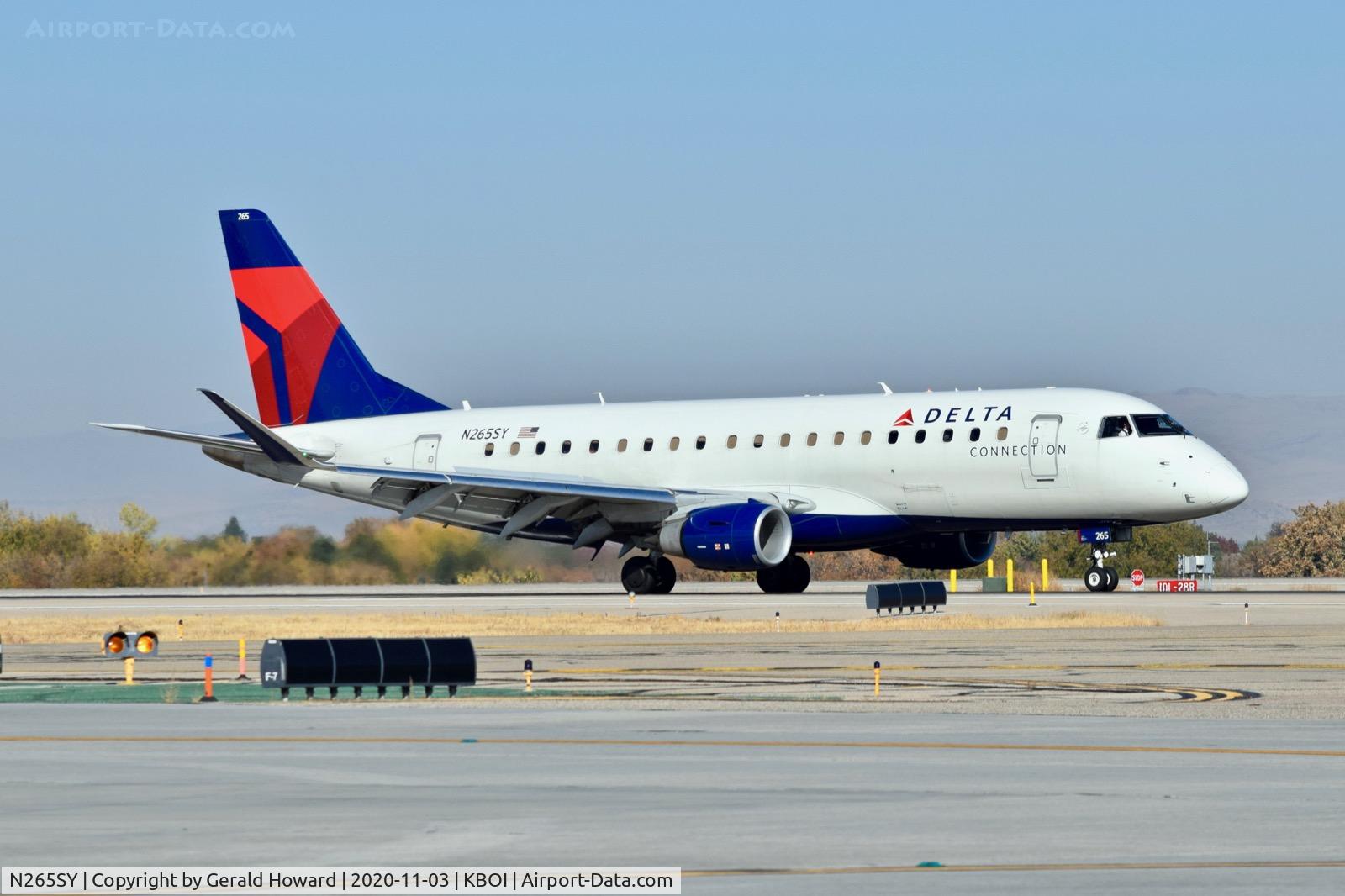 N265SY, 2018 Embraer ERJ-175LL (ERJ-170-200LL) C/N 17000717, Landing 10R.