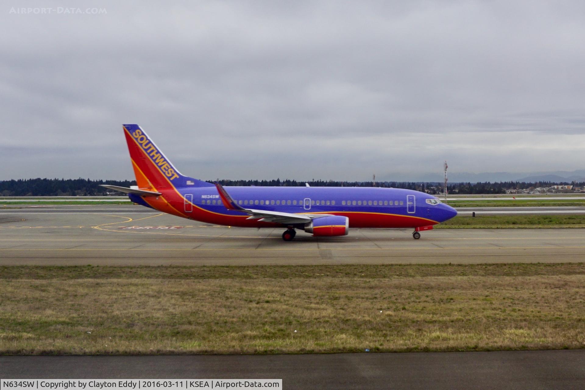 N634SW, 1996 Boeing 737-3H4 C/N 27937, SEA 2016.