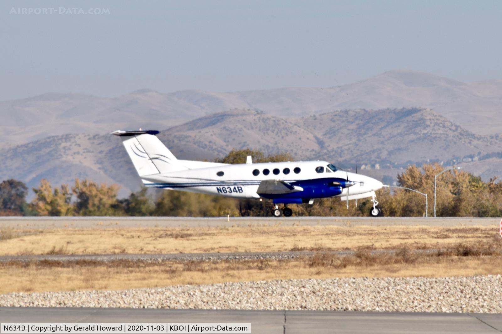 N634B, 1974 Beech A200 C/N BC-19, On 10R.