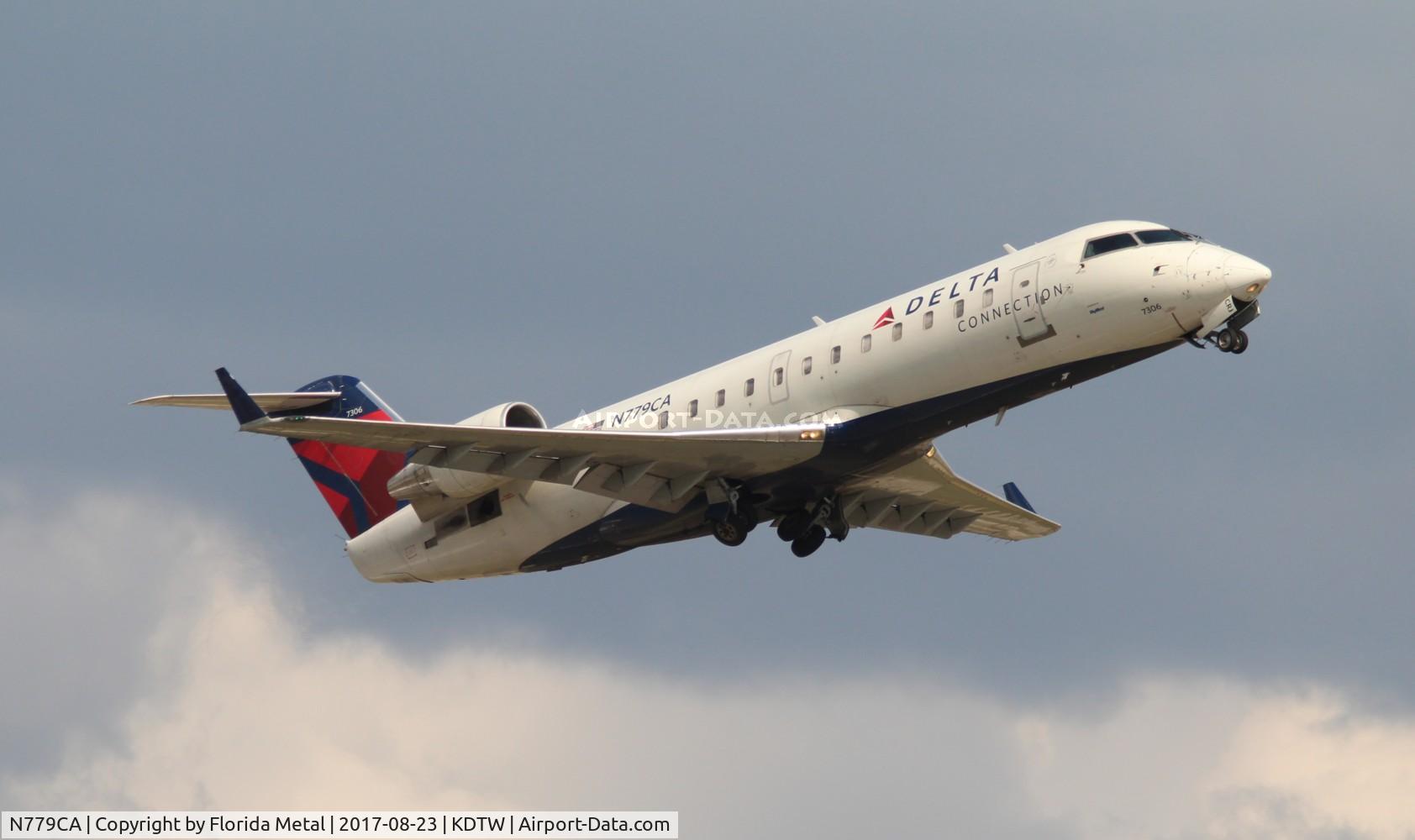 N779CA, 1999 Bombardier CRJ-100ER (CL-600-2B19) C/N 7306, DTW spotting 2017