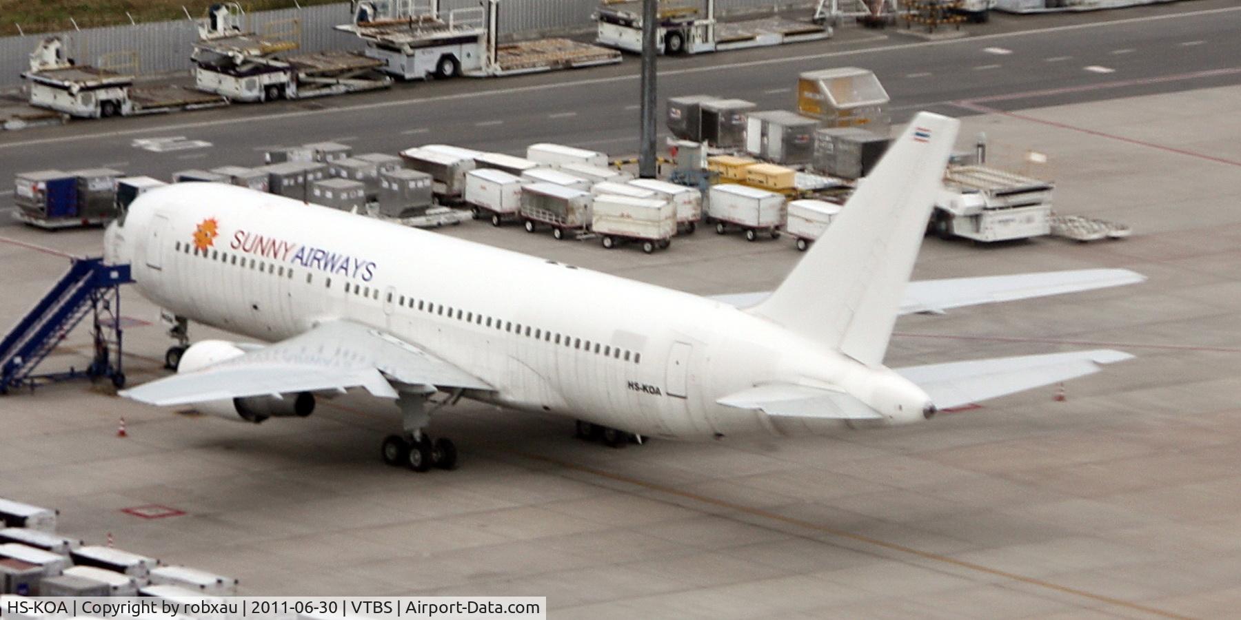 HS-KOA, 1986 Boeing 767-269 C/N 23280, Sitting on the cargo ramp awaiting its next turn of duty.