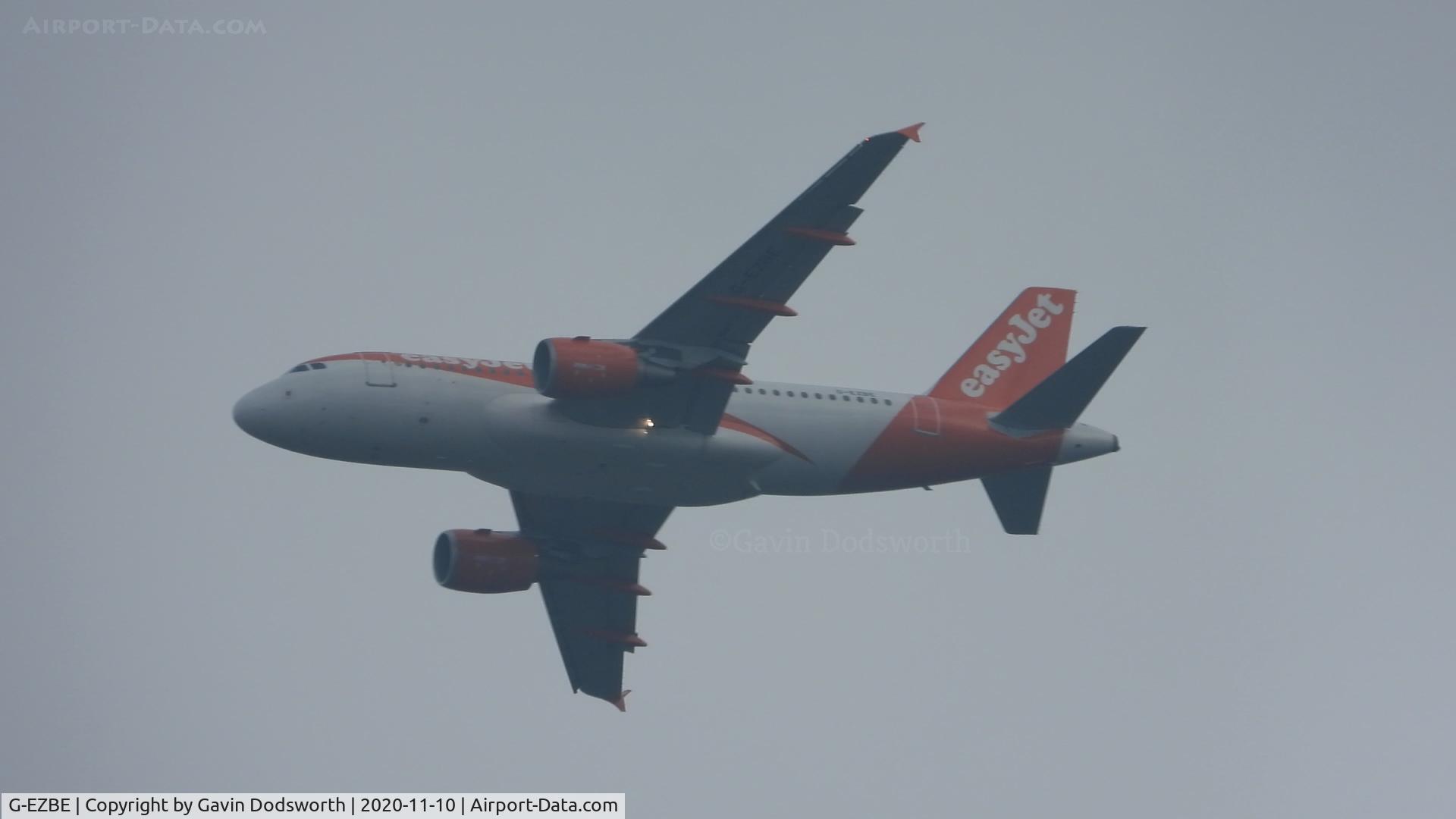 G-EZBE, 2006 Airbus A319-111 C/N 2884, Above Darlington on Tuesday 10th October 2020 on regular crew training at Teesside International Airport.